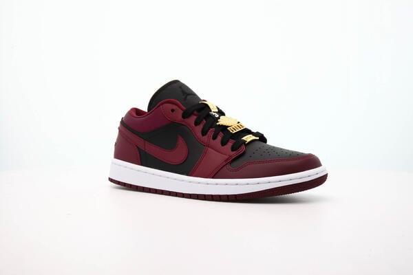 Air Jordan 1 LOW SE 